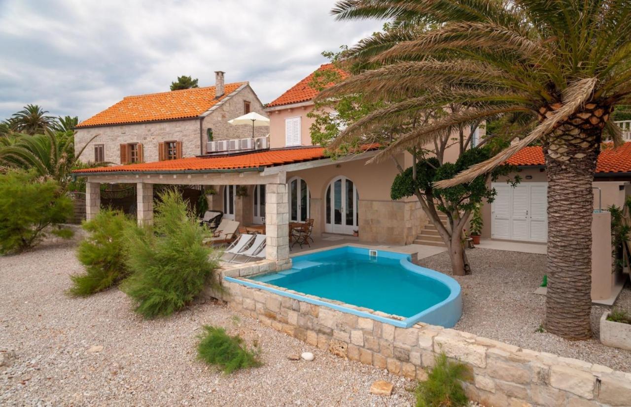 Luxury Beachfront Villa Gracia Grande With Private Pool At The Beach In Orebic - Peljesac 外观 照片